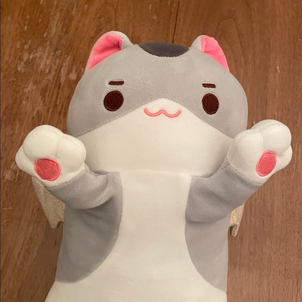 Looooong Squishy Cat With Wings - Picture 3 of 5